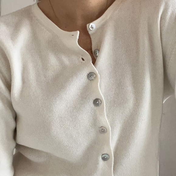 White Vintage Cropped Knit - Picture 3 of 7